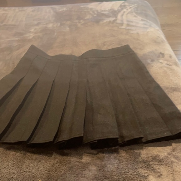 dont  know Dresses & Skirts - Women black pleated skirt size med